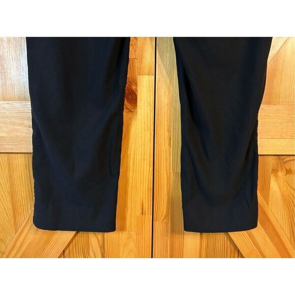 Chicos Womens So Slimming  Cropped Pants Size 10 Black Stretch (0292) - Picture 5 of 8